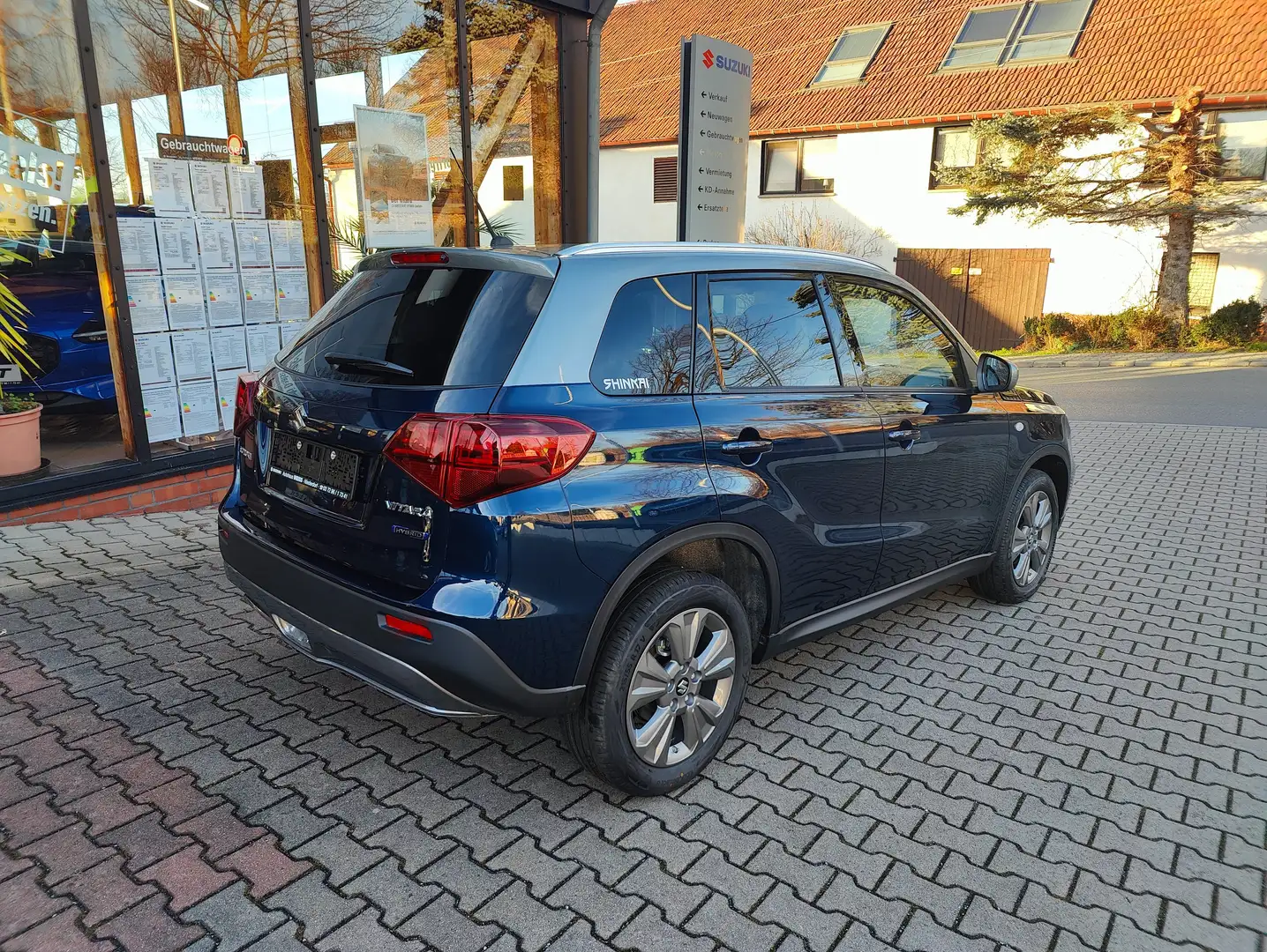 Suzuki Vitara 1.5 Dualjet Hybrid Allgrip AGS Comfort Bleu - 2