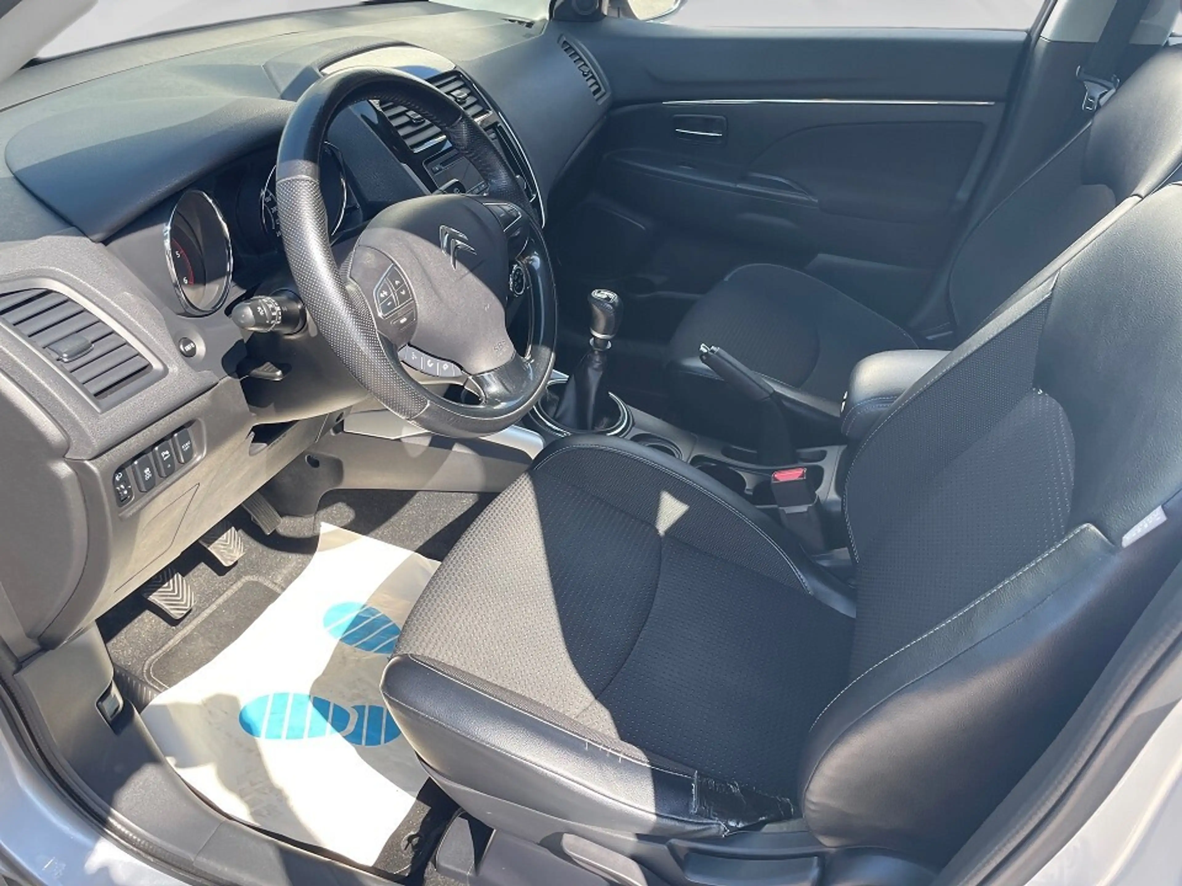 Citroen C4 Aircross HDi 115 2WD Seduction — photo 13