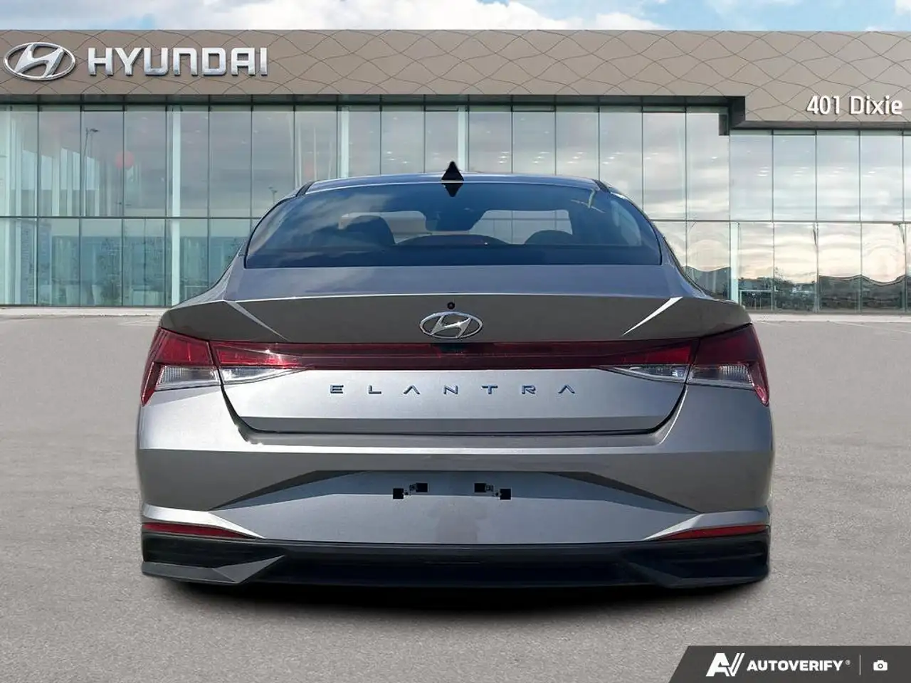 Hyundai ELANTRA снимка Hyundai ELANTRA