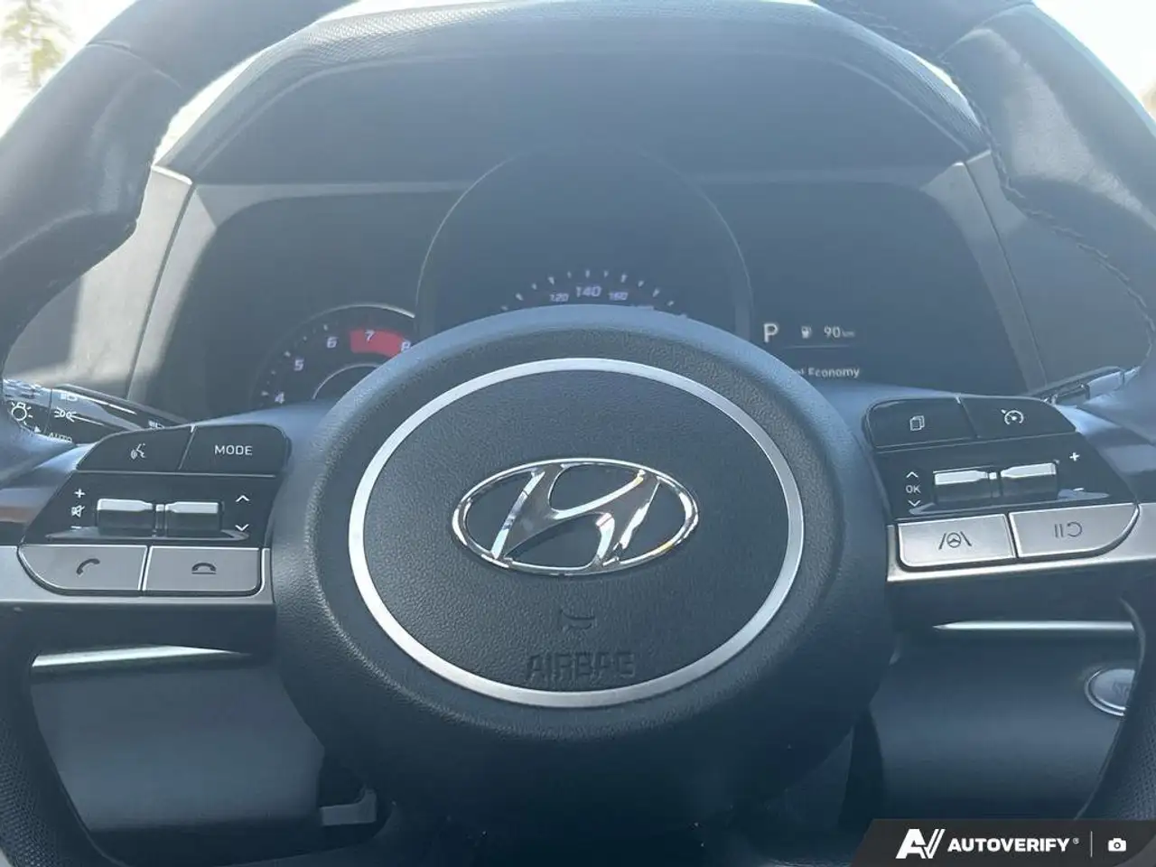 Hyundai ELANTRA снимка Hyundai ELANTRA