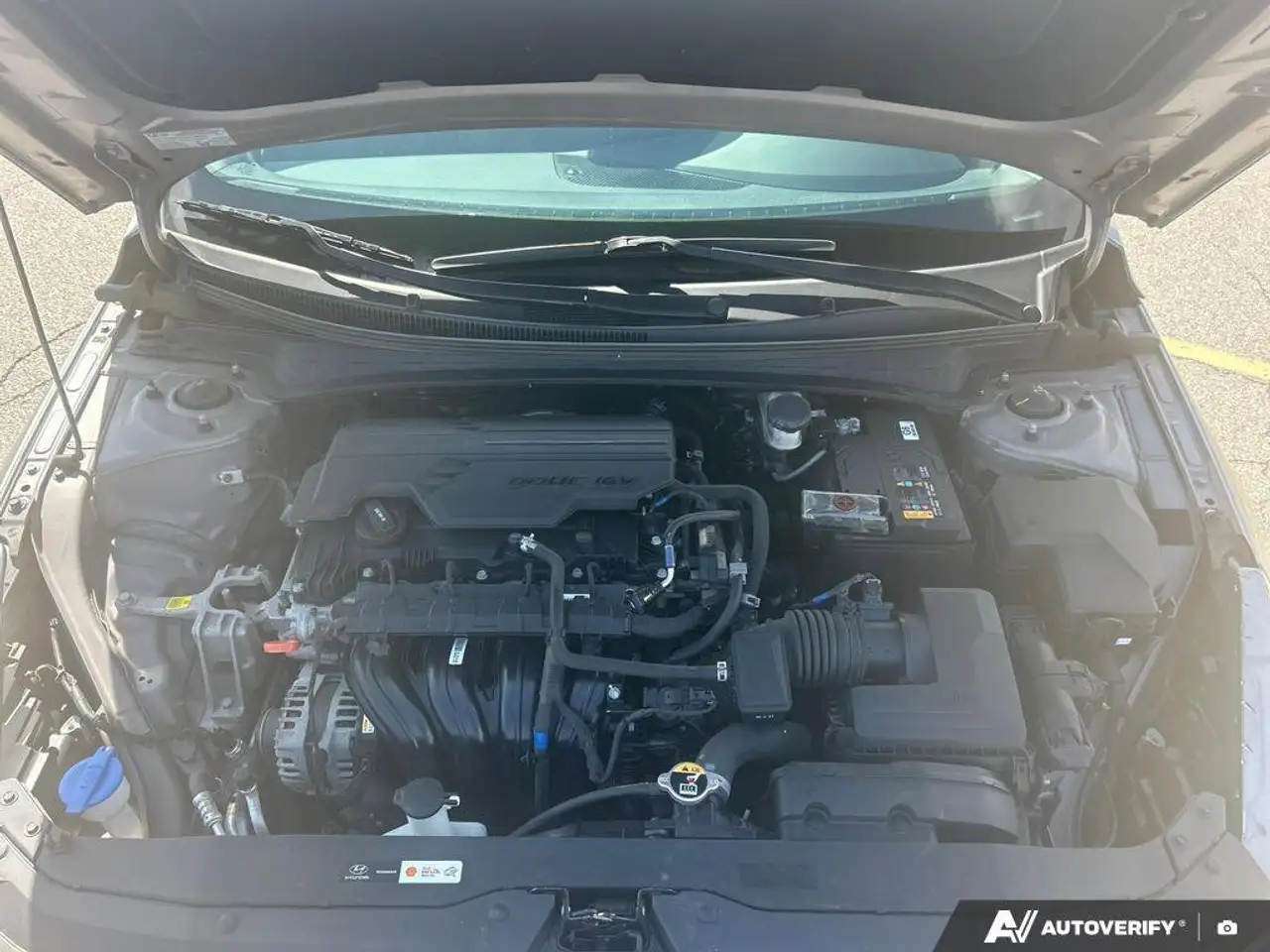 Hyundai ELANTRA снимка Hyundai ELANTRA