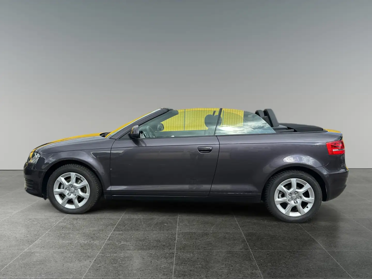 Audi A3 Cabriolet Blau - 2
