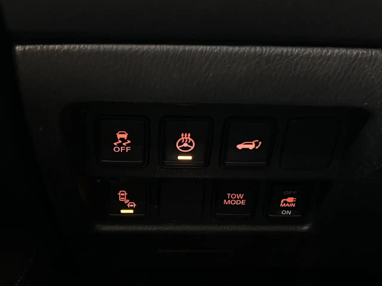 Nissan Pathfinder снимка Nissan Pathfinder