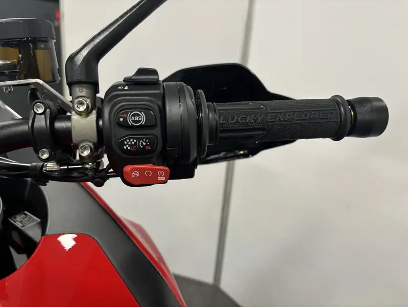 MV Agusta ENDURO VELOCE EAS - foto 7