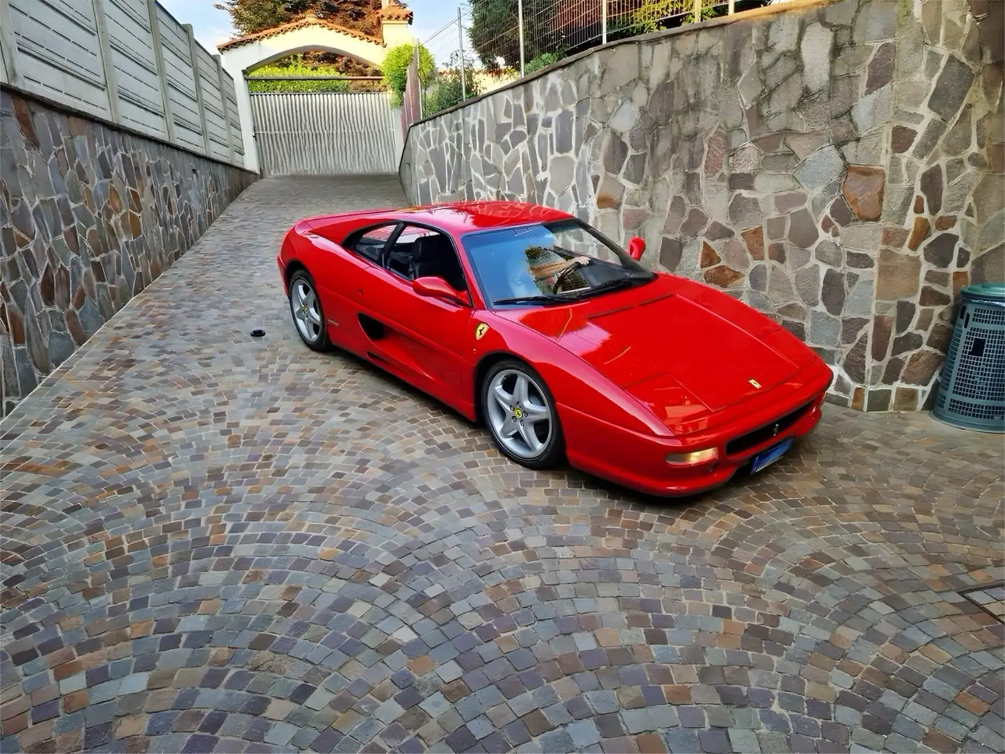 Ferrari F355 GTS MT Red - 2