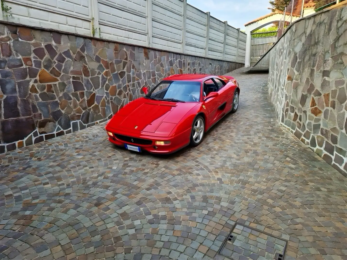 Ferrari F355 GTS MT Red - 1