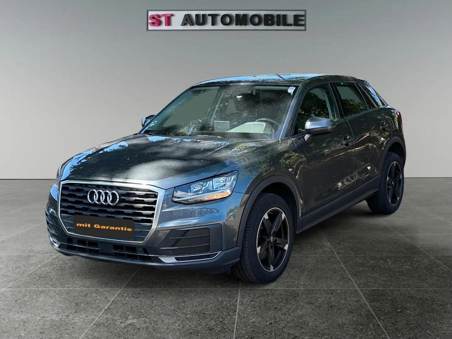 Audi Q2 1.4-PDC-Leder Grau - 1
