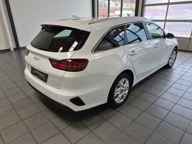 Kia Ceed view 5