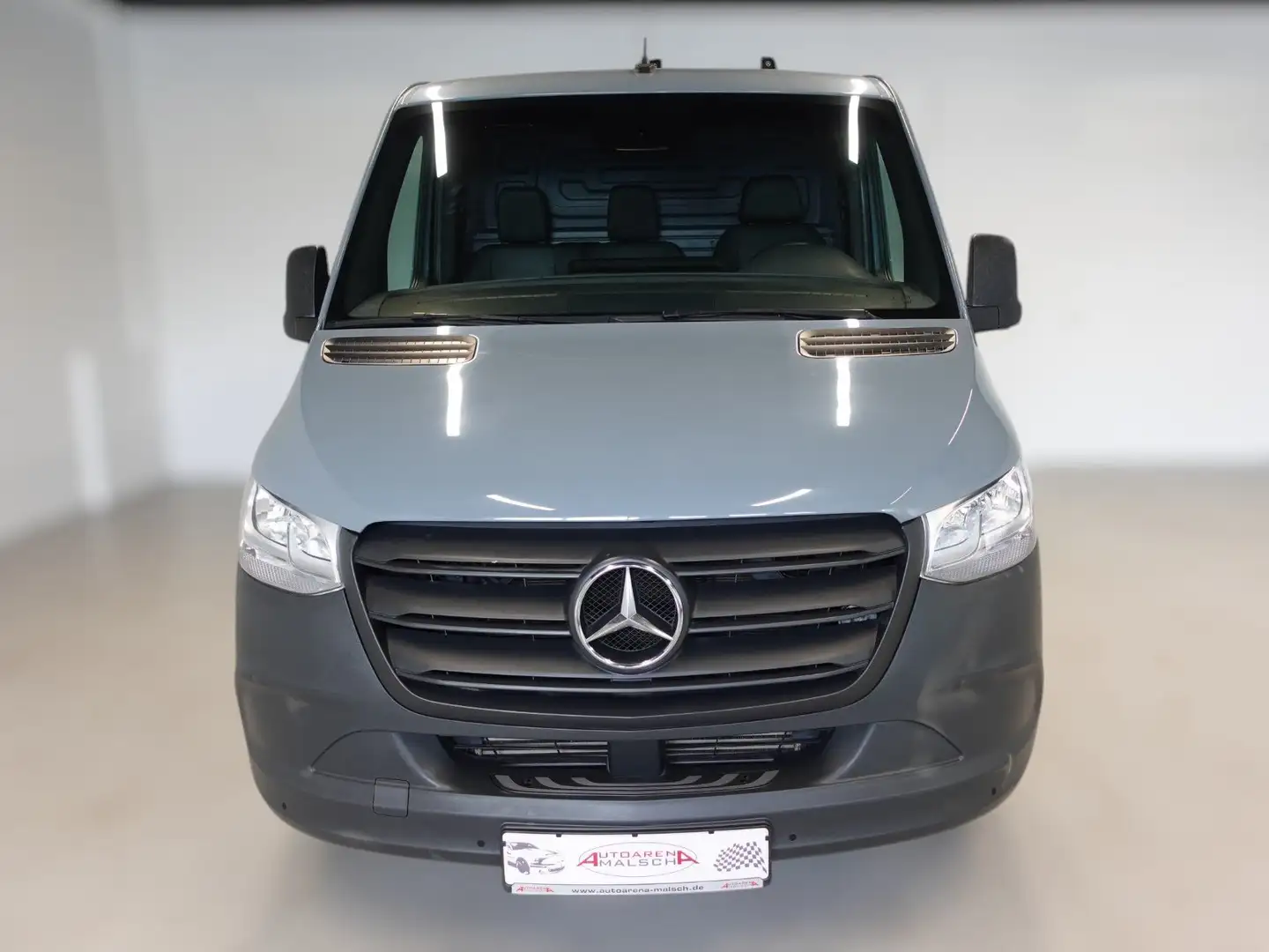 Mercedes-Benz Sprinter 211 CDI PLUS L2 Klimaaut.AHK RFK Leder 1.Hand Grijs - 2