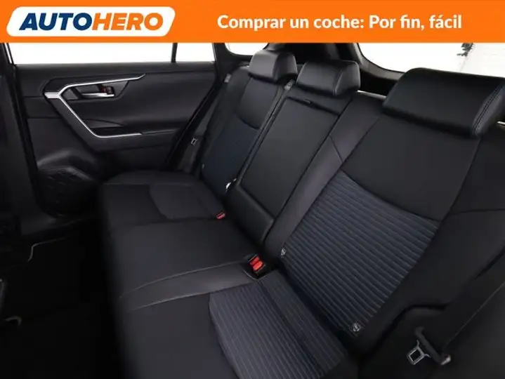 Toyota RAV4 2021, foto 15