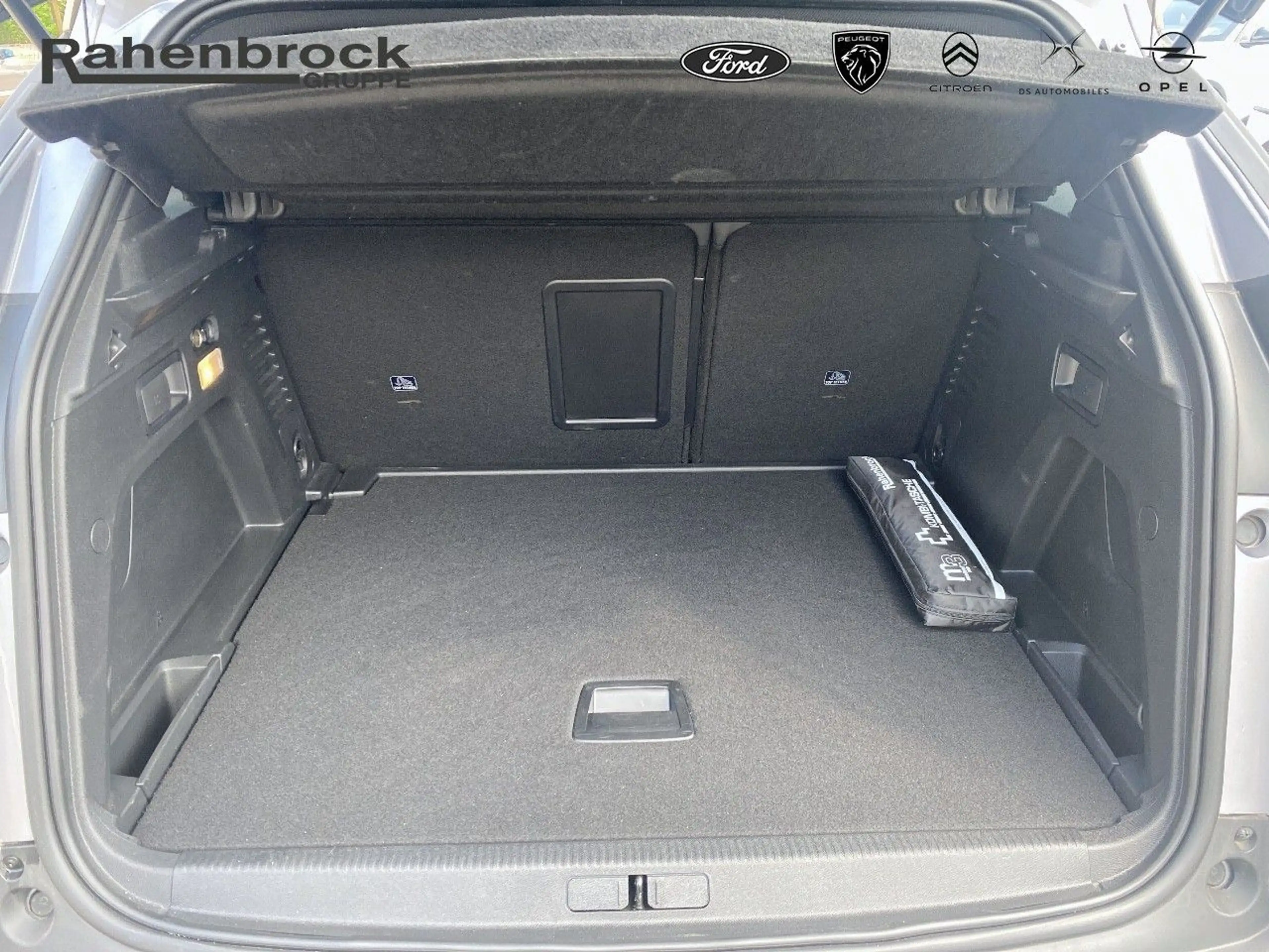 Peugeot 3008 Allure PureTech 130 Kamera Navi Sitzheizung — photo 6