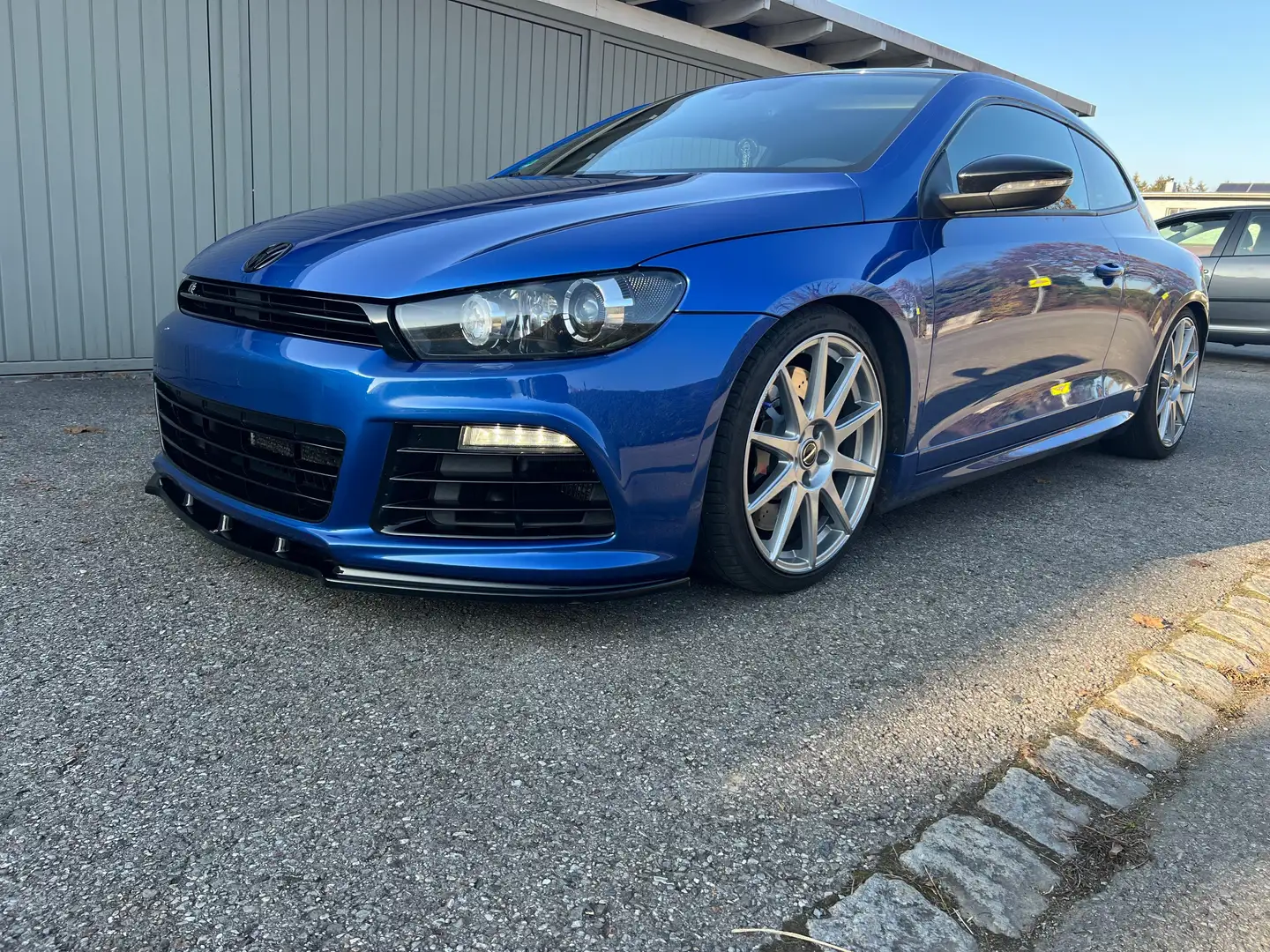 Volkswagen Scirocco Scirocco 2,0 R TSI DSG R Blau - 2