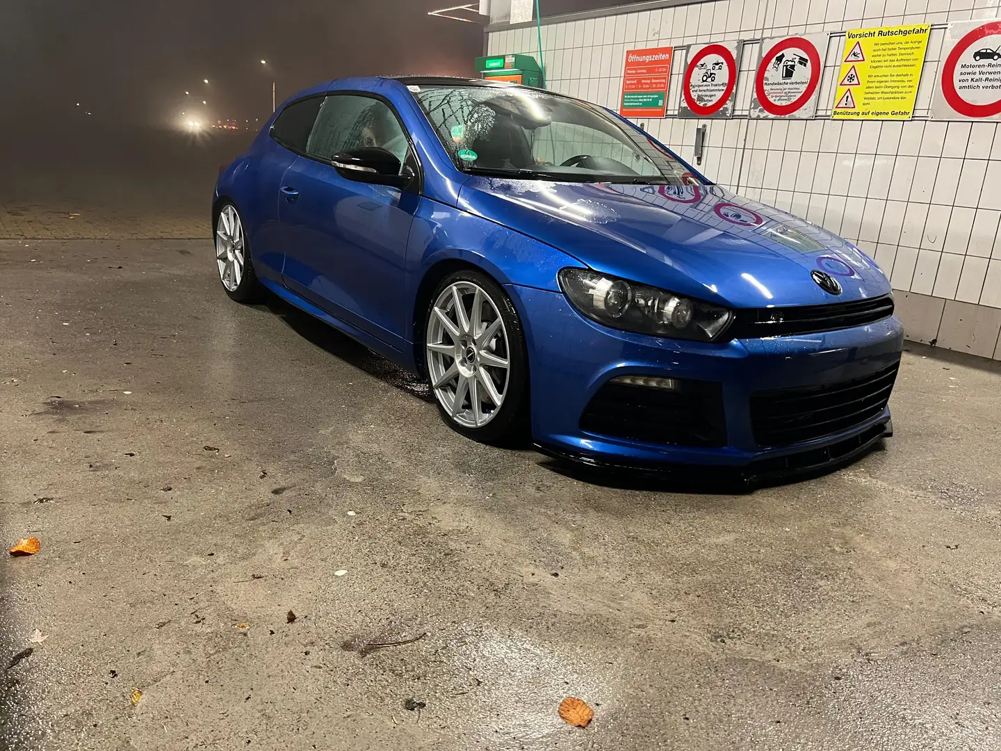 Volkswagen Scirocco Scirocco 2,0 R TSI DSG R Blau - 1