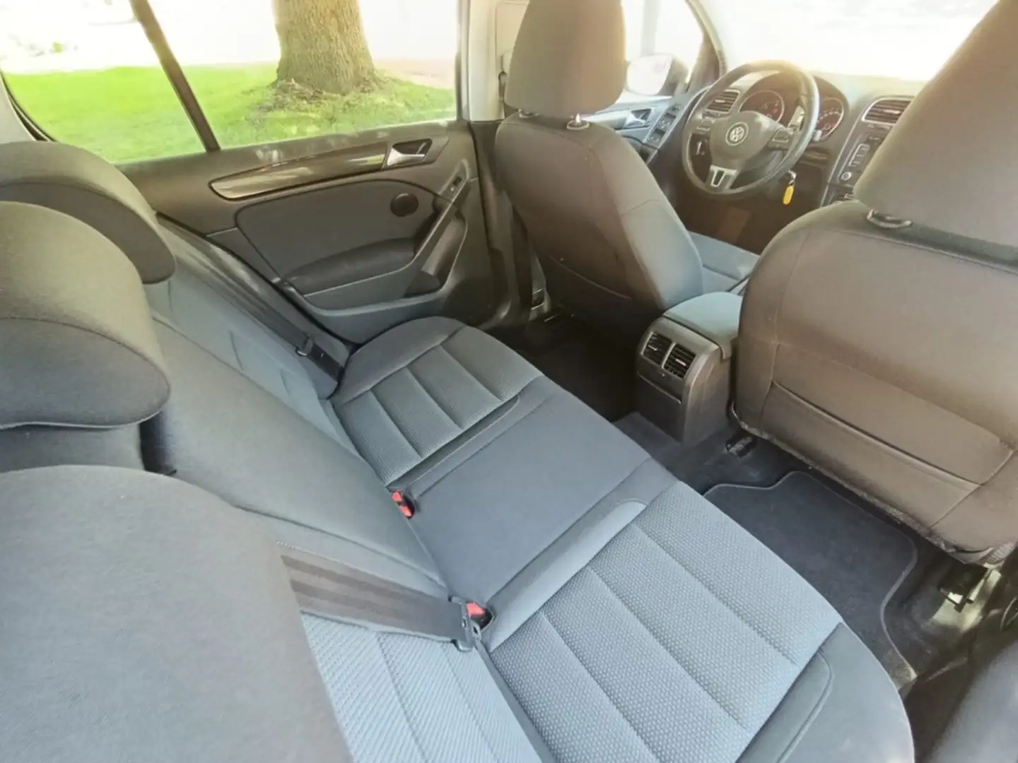 Volkswagen Golf 2.0TDI CR BMT Advance DSG 150 Gris - 2
