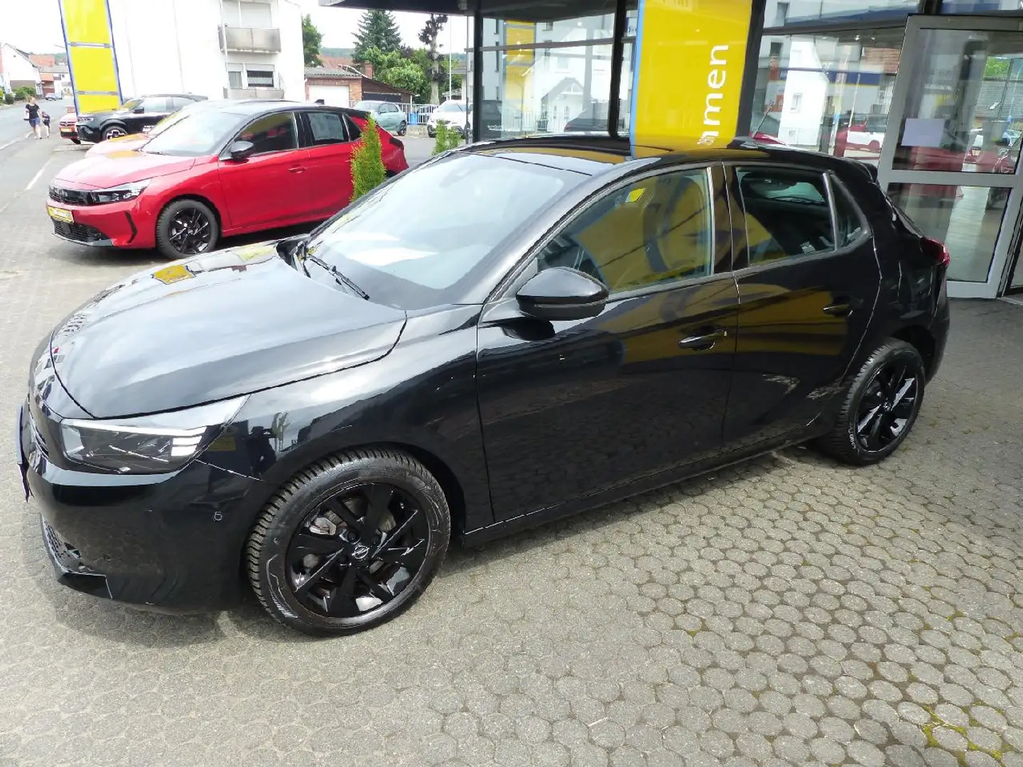 Opel Corsa GS Schwarz - 2