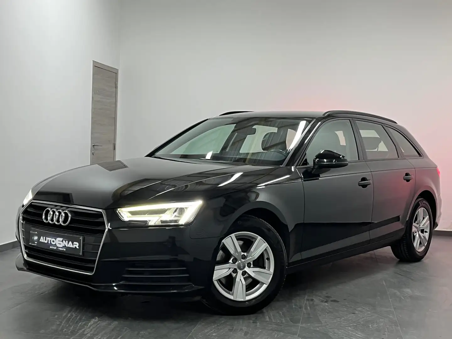 Audi A4 Avant 35 TDi - Boite Auto - Carnet - Xenon - EU6.2 Černá - 2