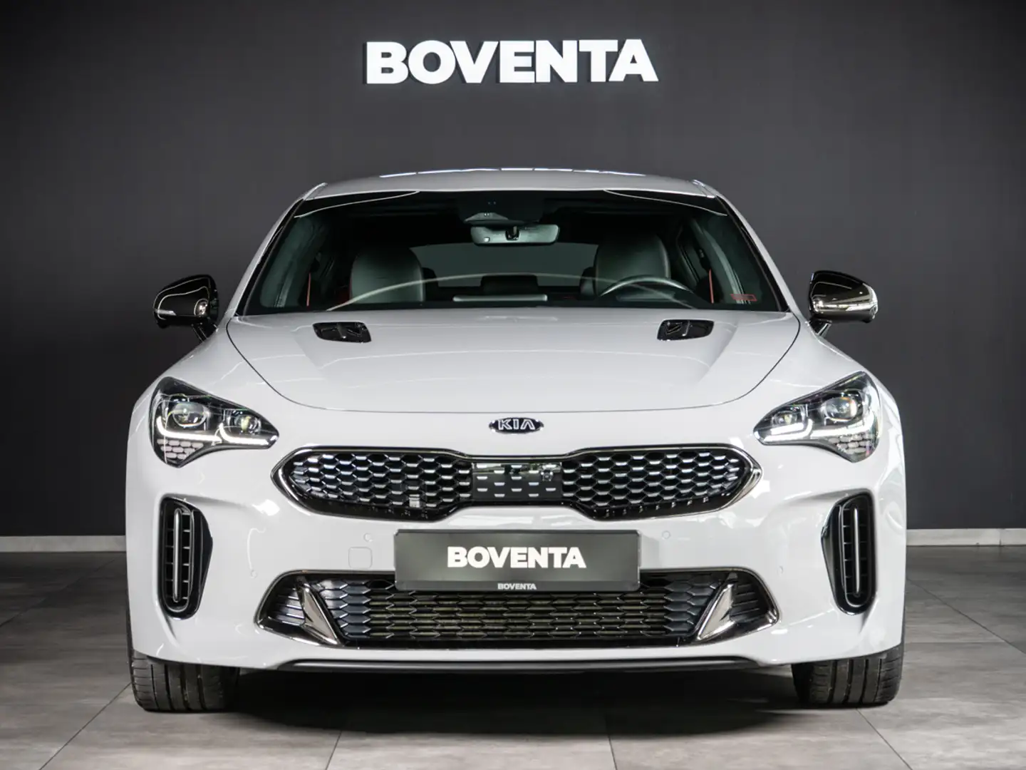 Kia Stinger GT 3.3 V6 T-GDI 4WD *KAMERA*CERAMICSILBER*VOLL* Silber - 2