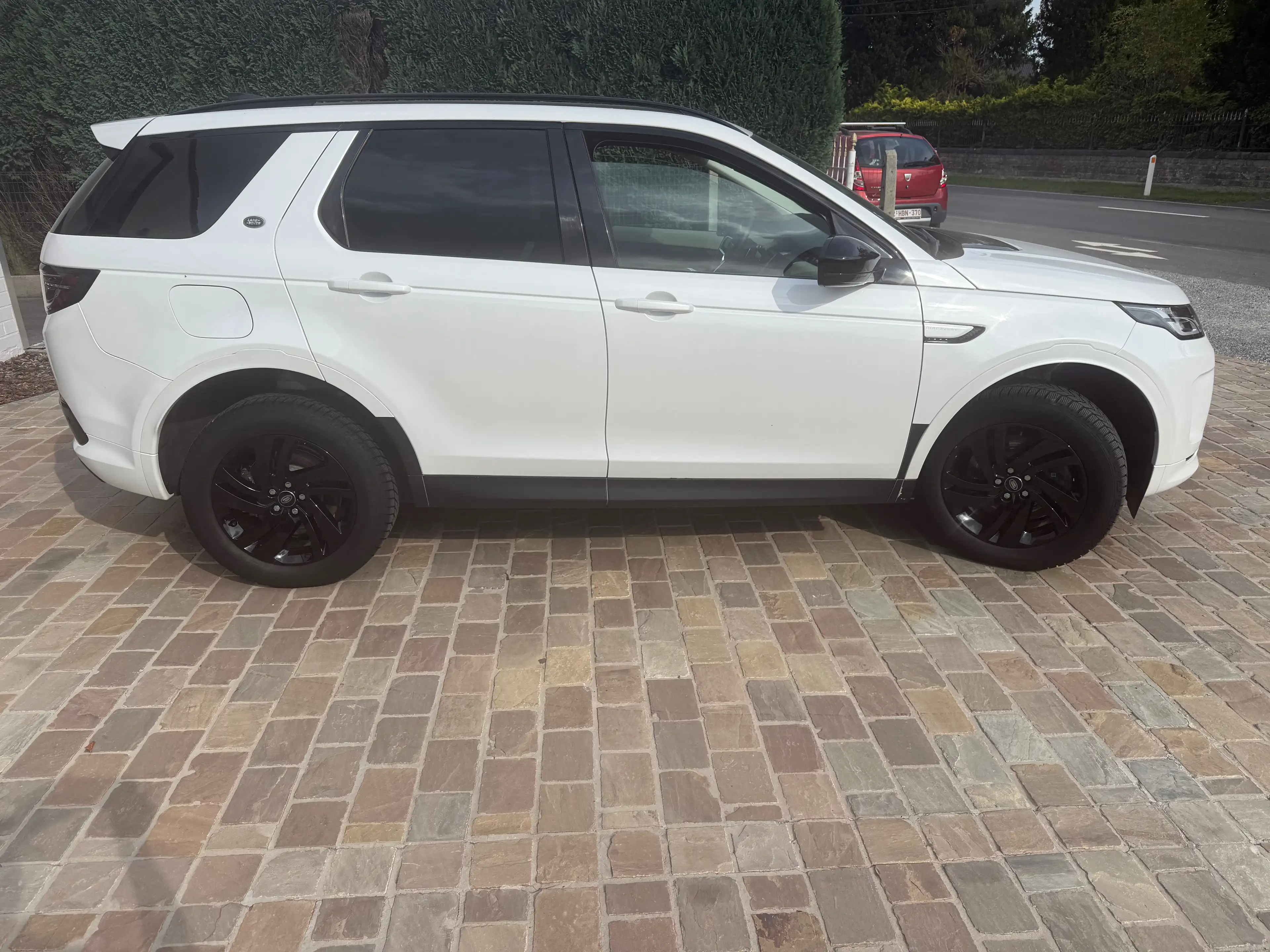 Land Rover Discovery Sport 2.0 Turbo MHEV AWD P200 Dynamic SE — photo 7