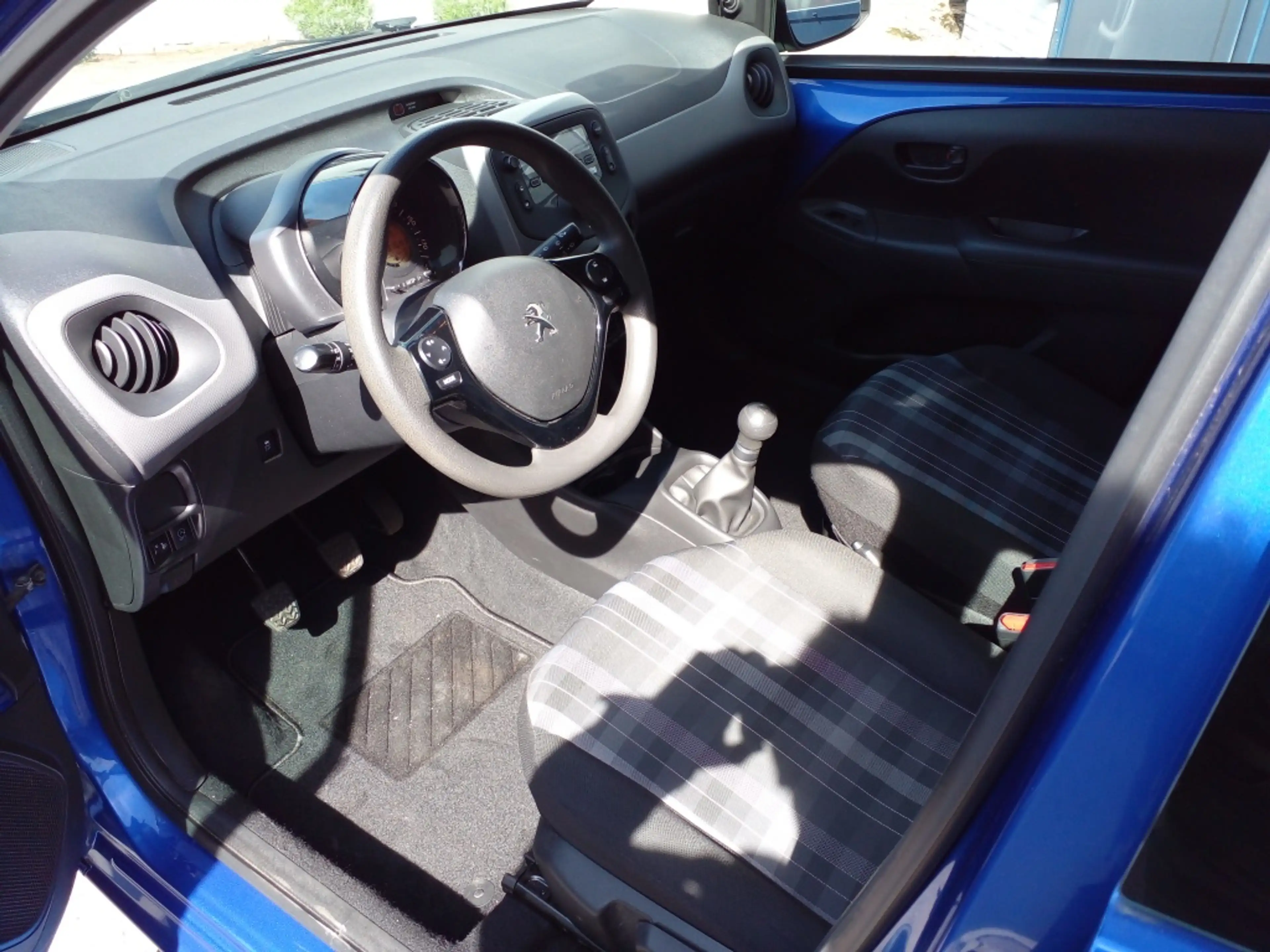 Peugeot 108 1.0 e-VTi 72pk 5D Active — photo 12