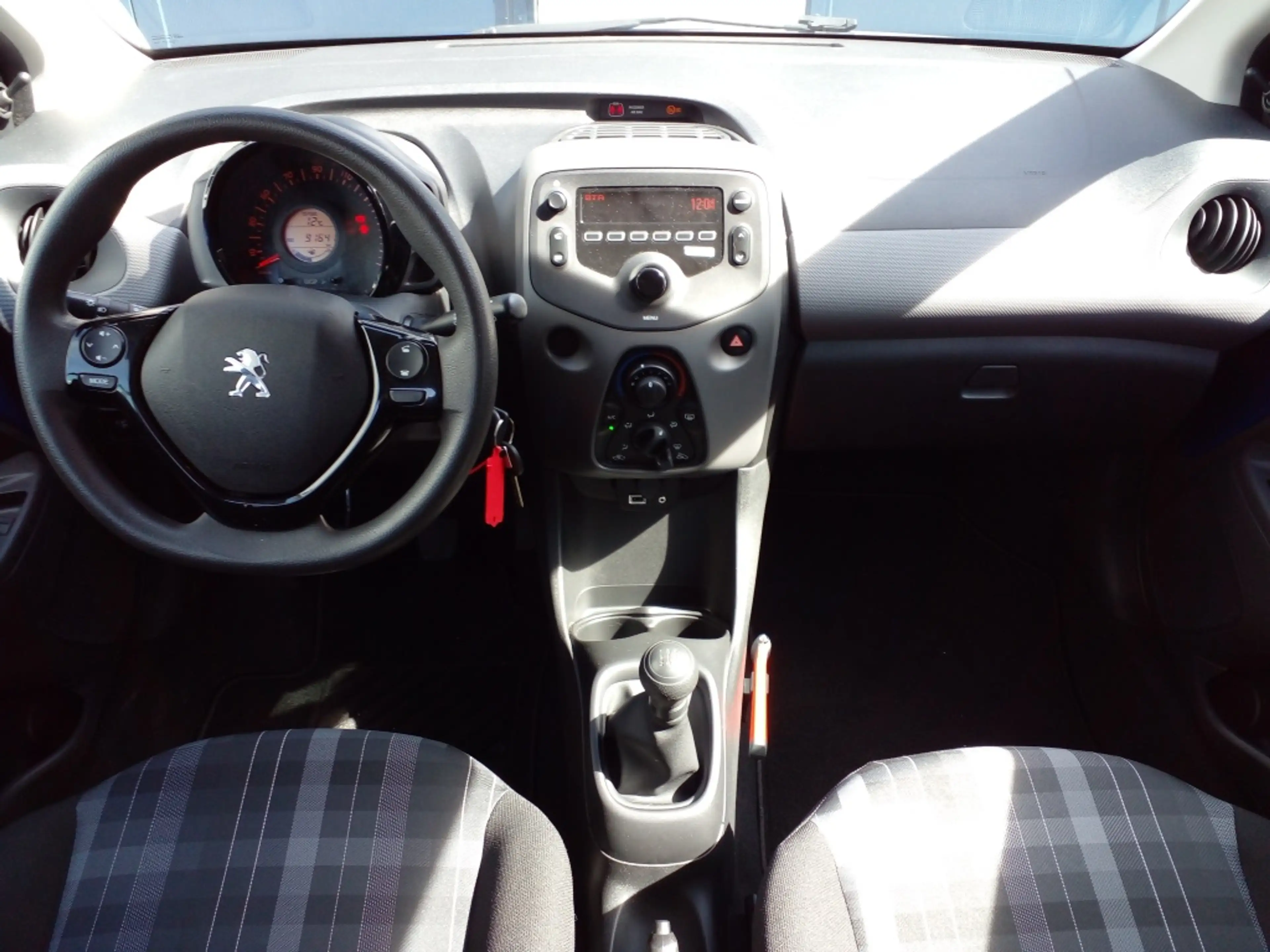 Peugeot 108 1.0 e-VTi 72pk 5D Active — photo 17