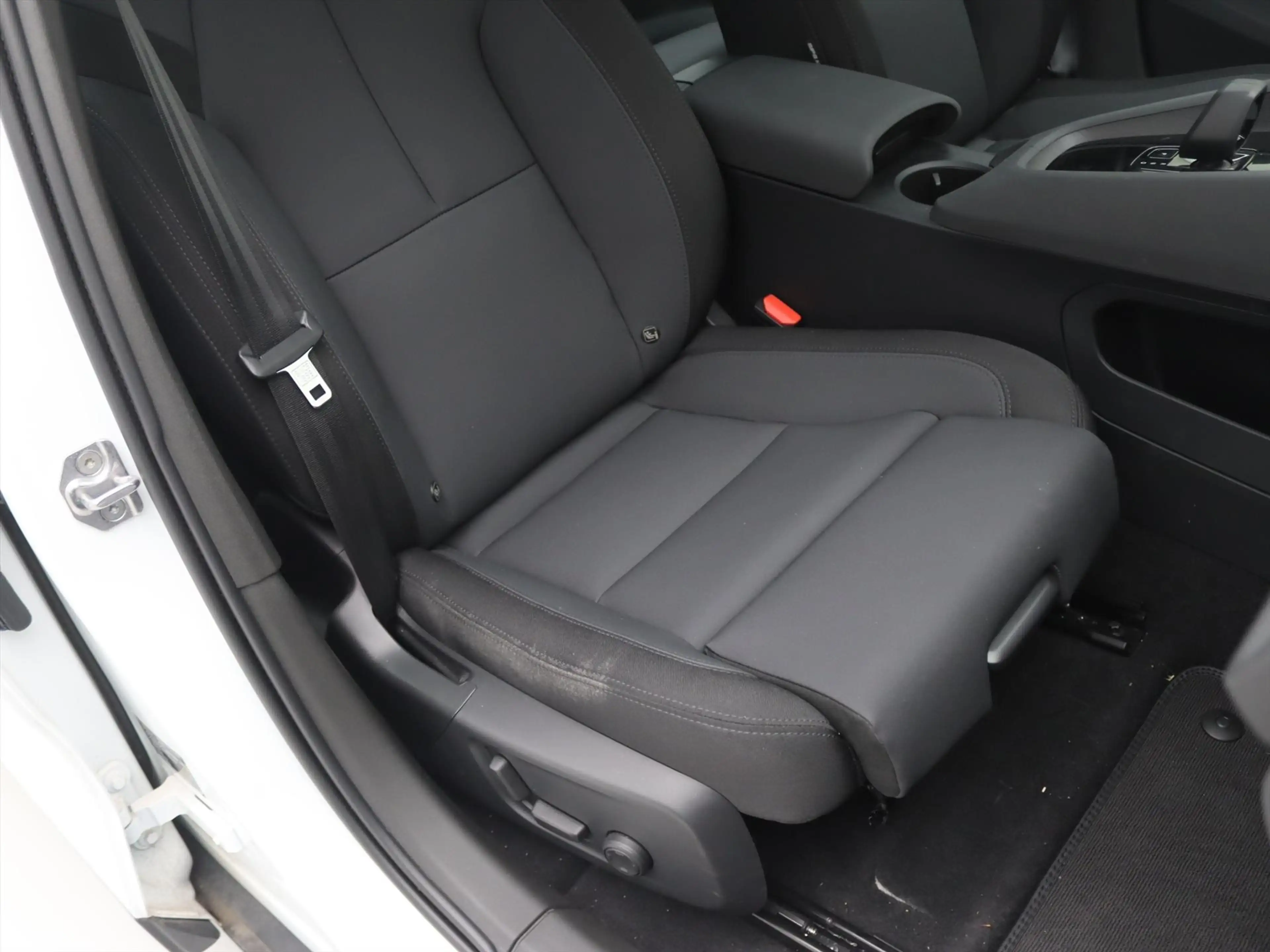 Polestar 2 Standard Range Single Motor 224PK 92% SoH [ PILOT+ — photo 12