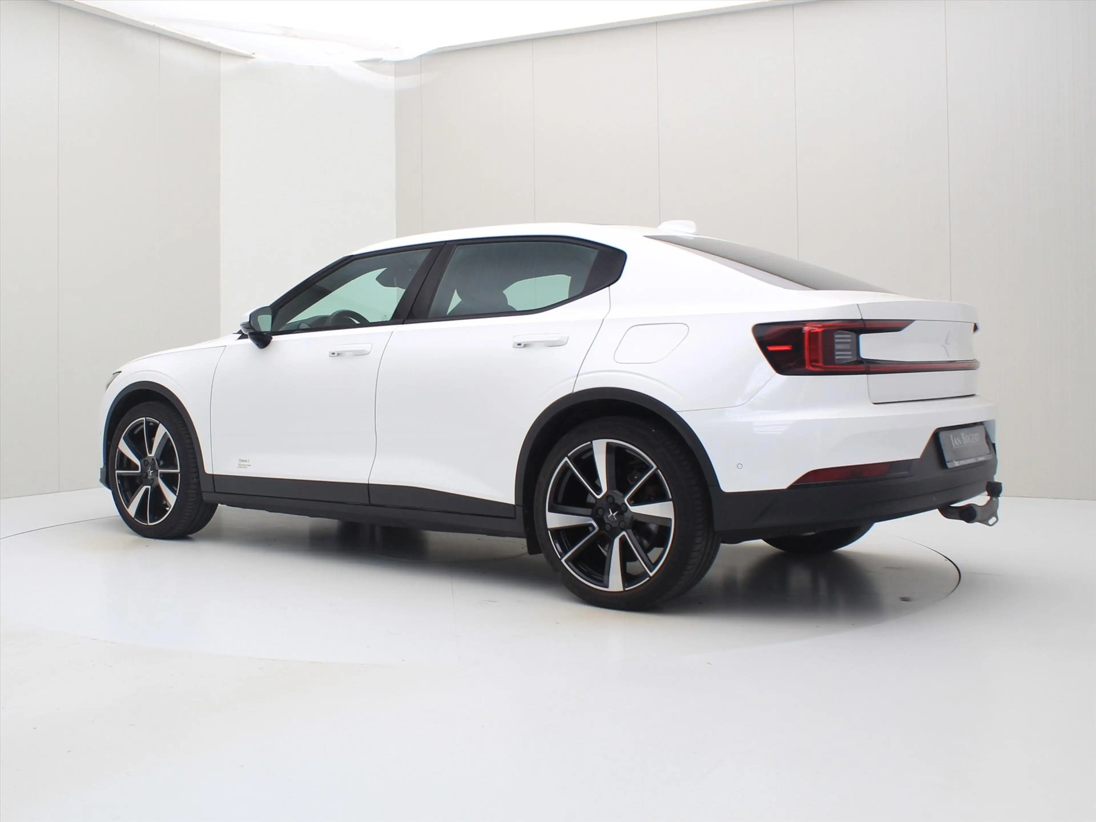 Polestar 2 Standard Range Single Motor 224PK 92% SoH [ PILOT+ — photo 3