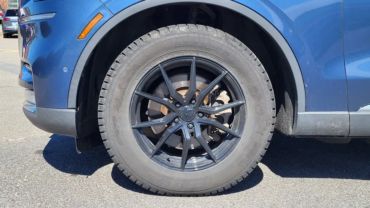 Lincoln Aviator снимка Lincoln Aviator