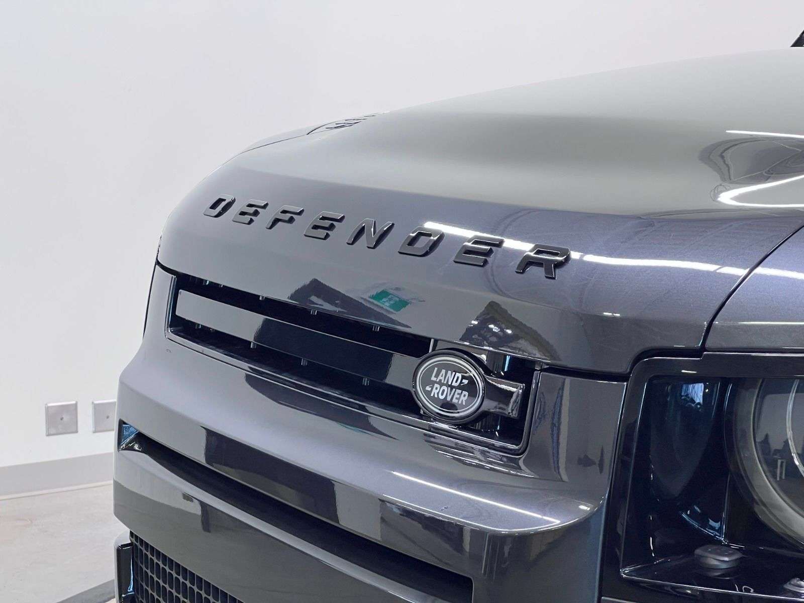 2026 Land Rover Defender 110 P300 S | LEASE FROM $899 PER MONTH thumb 10