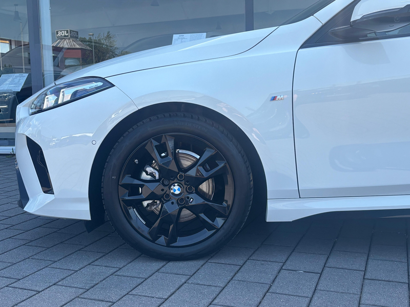BMW 120 i M Sportp. Ad.LED°AHK°elSitze°HUP+Harm-Kard — photo 3