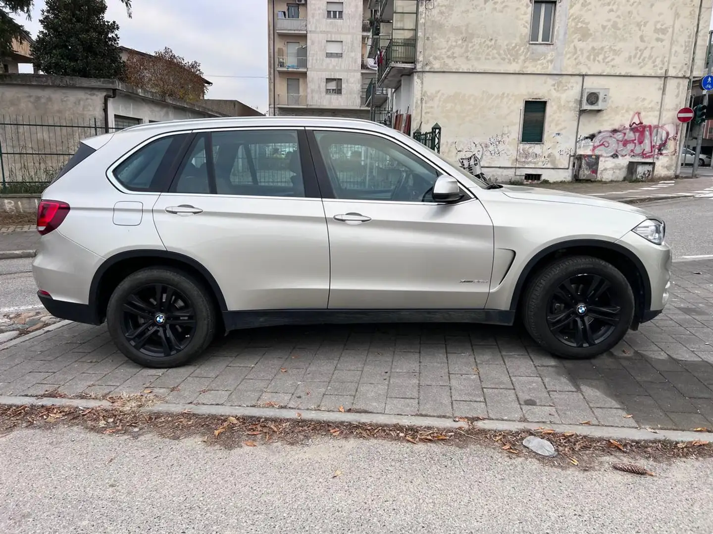 BMW X5 Business 25 d Béžová - 2