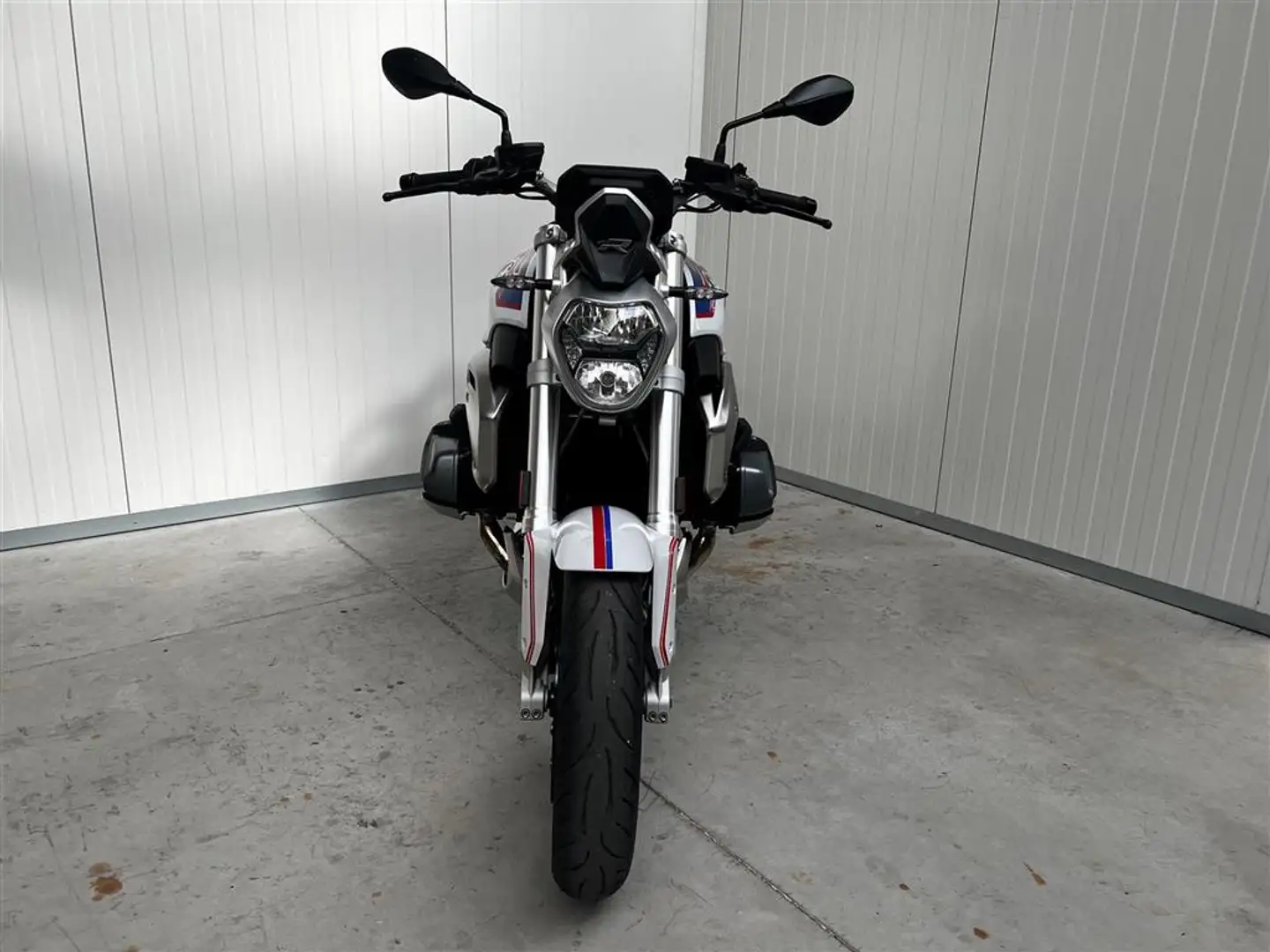 BMW R 1250 R 0 - 2