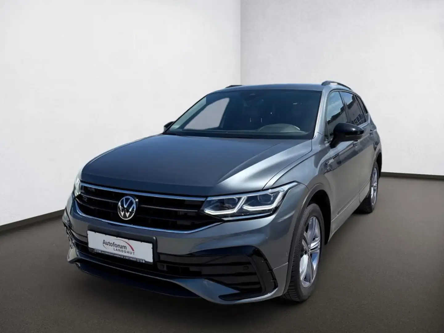 Volkswagen Tiguan Allspace 2.0 TDI R-Line 4M PANO/AHK/7-Sit Grau - 2