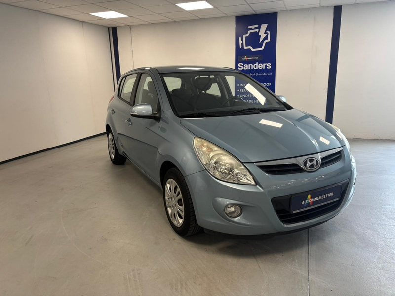Hyundai i20 1.2i Plus — photo 2