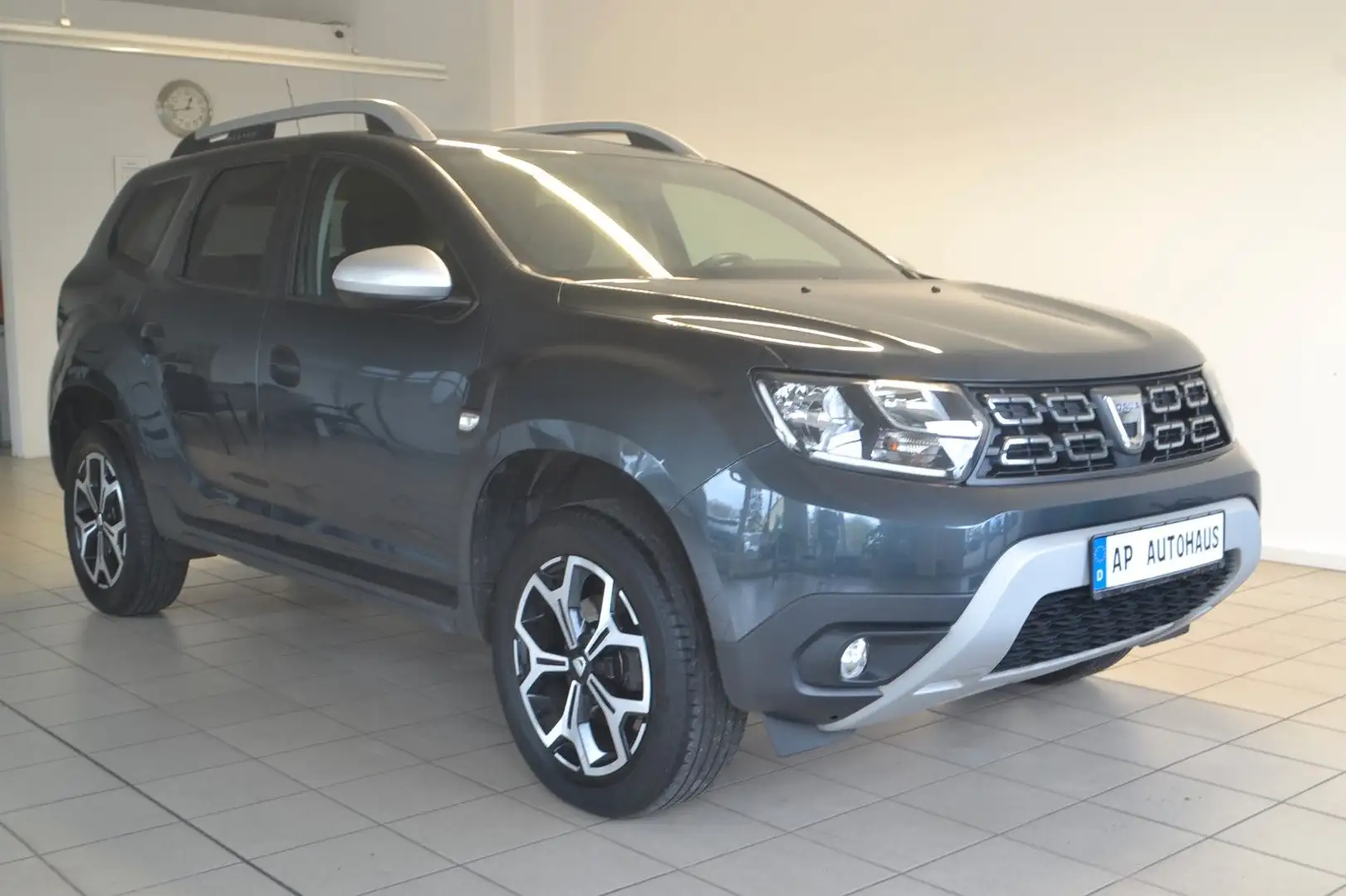 Dacia Duster II Prestige Sitzheizung Tempomat CarPlay Gris - 1