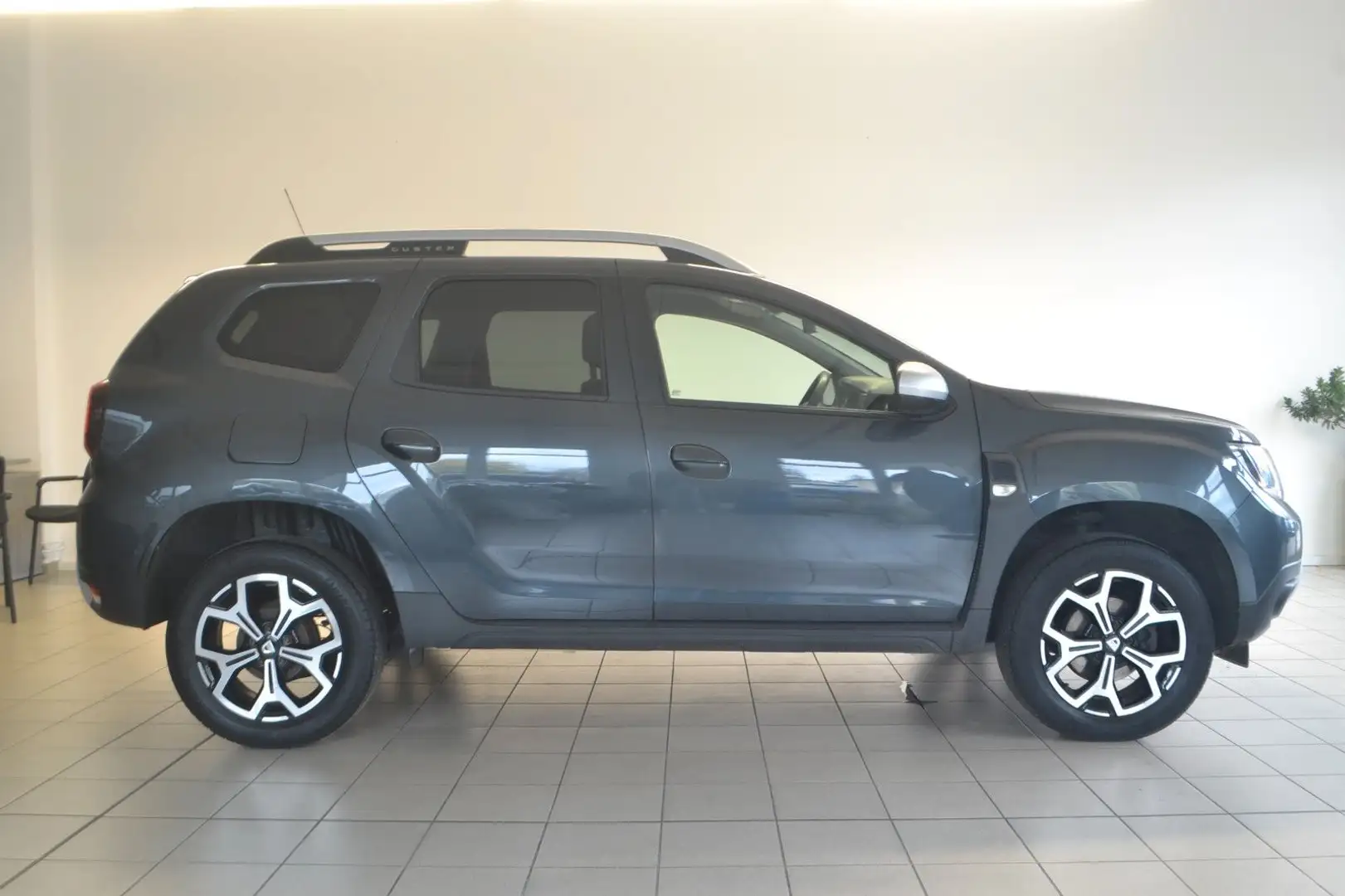 Dacia Duster II Prestige Sitzheizung Tempomat CarPlay Gris - 2