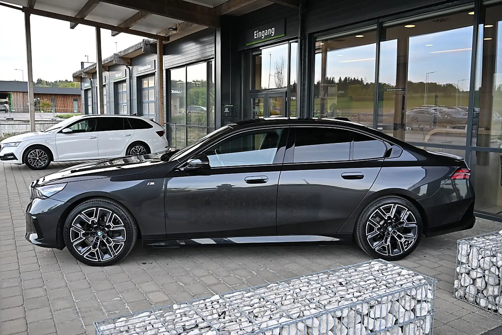 BMW 520 d MHEV xDrive Aut. M Sport ACC, DrivingProf, Pa... Grau - 2