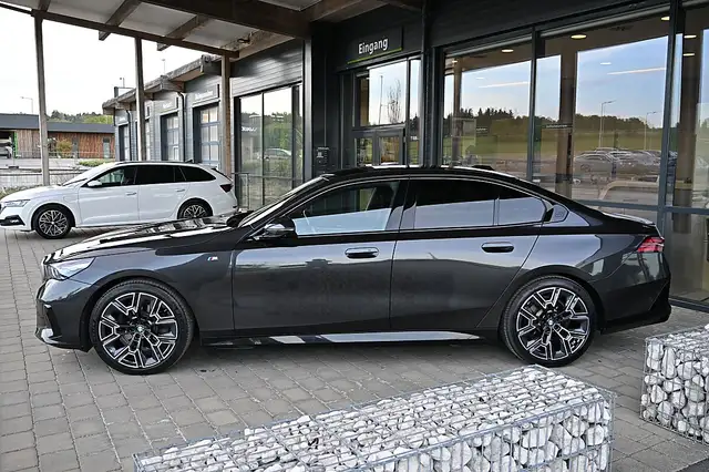 BMW 520 d MHEV xDrive Aut. M Sport ACC, DrivingProf, Pa... Ansicht 2