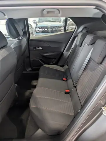 Peugeot 2008 view 15