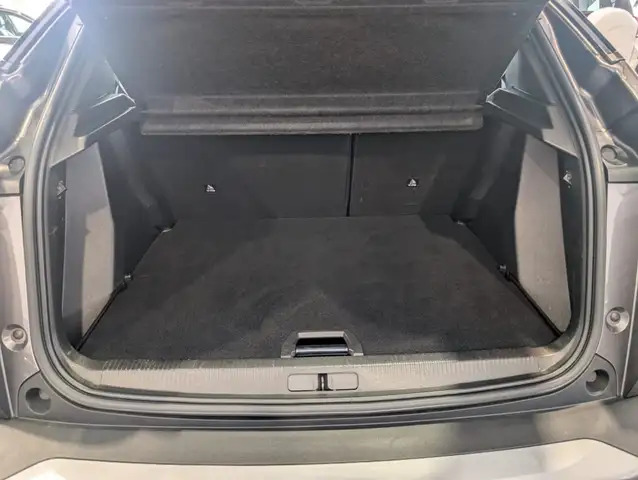 Peugeot 2008 view 5
