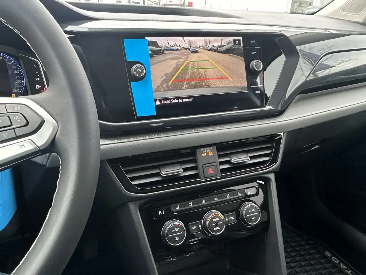 Volkswagen Taos снимка Volkswagen Taos