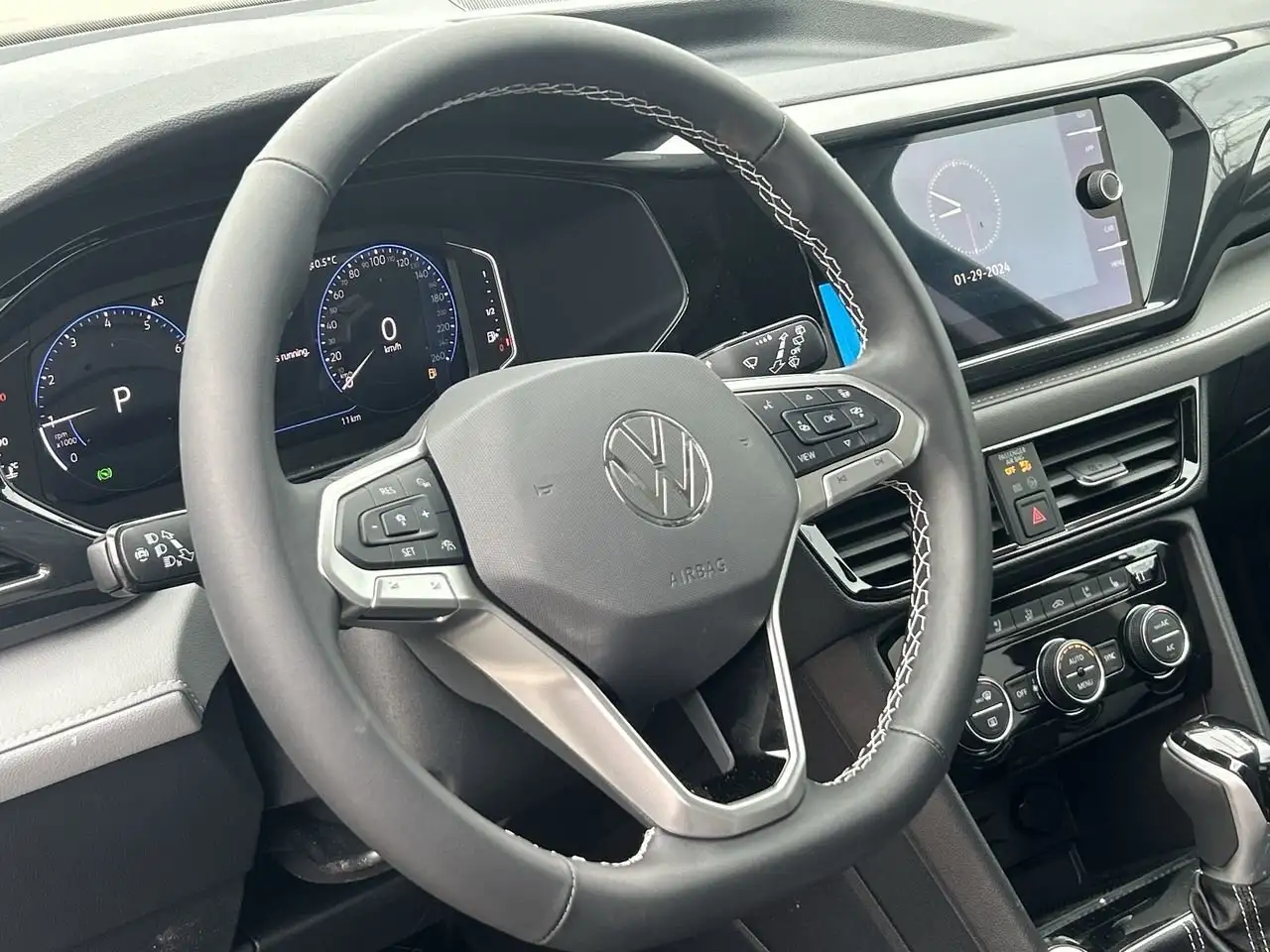 Volkswagen Taos снимка Volkswagen Taos