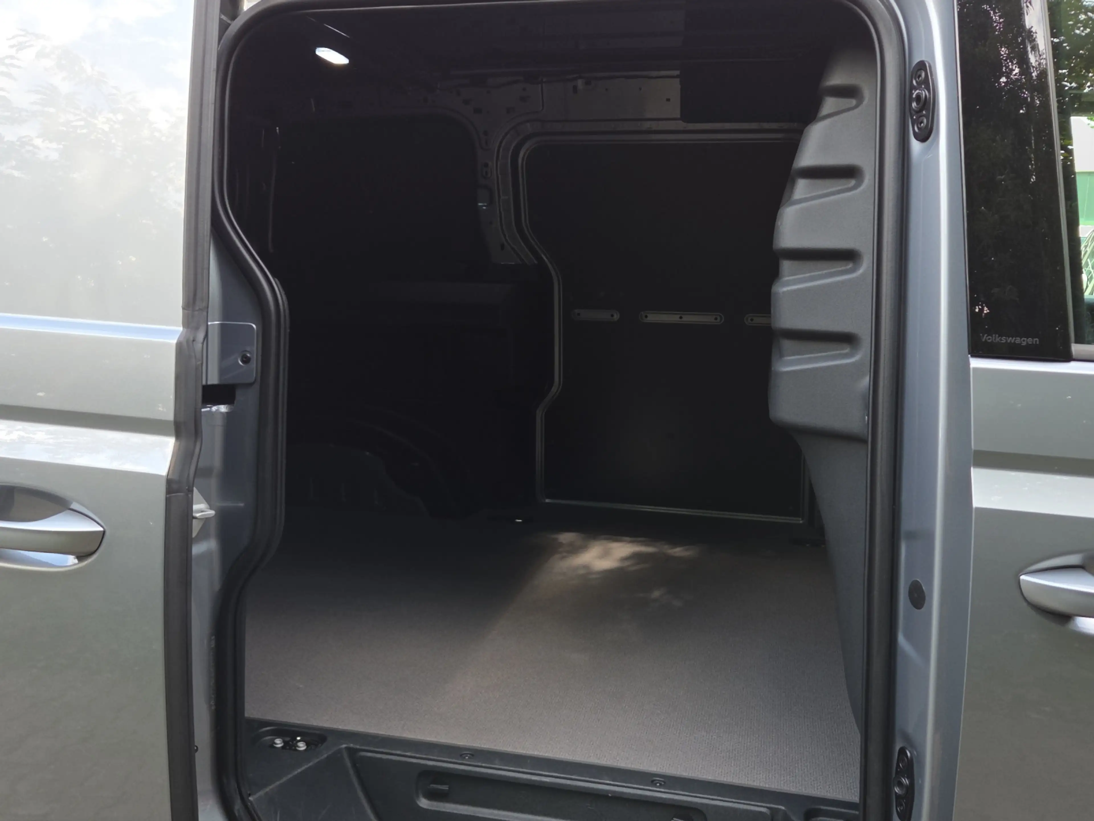 Volkswagen ID. Buzz Cargo ID.Buzz Cargo LED Navi TravelAssist Kamera — photo 11