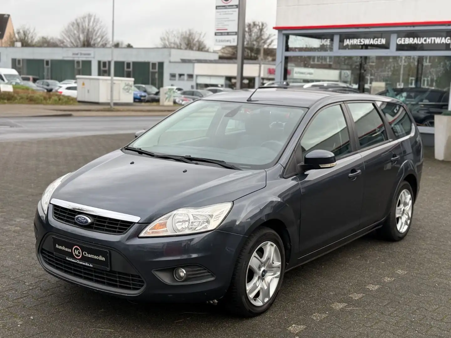 Ford Focus Turnier Style + Grau - 2