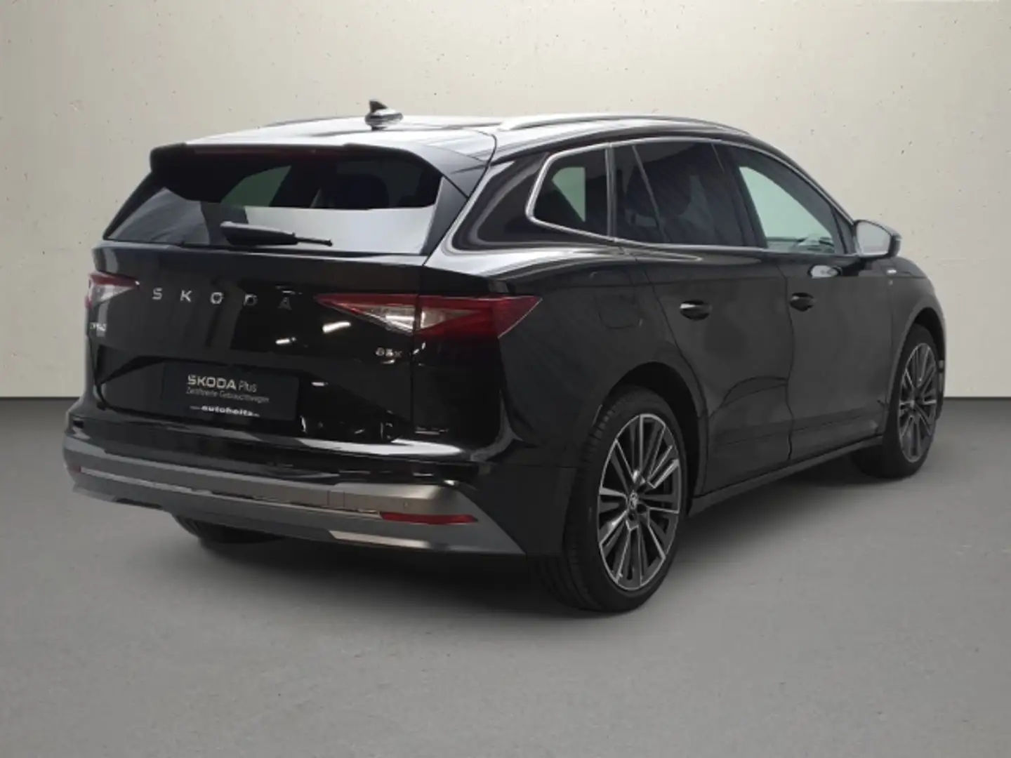 Skoda Enyaq 85x L&K Wärmepumpe AHK Pano Allrad Leder Schwarz - 2