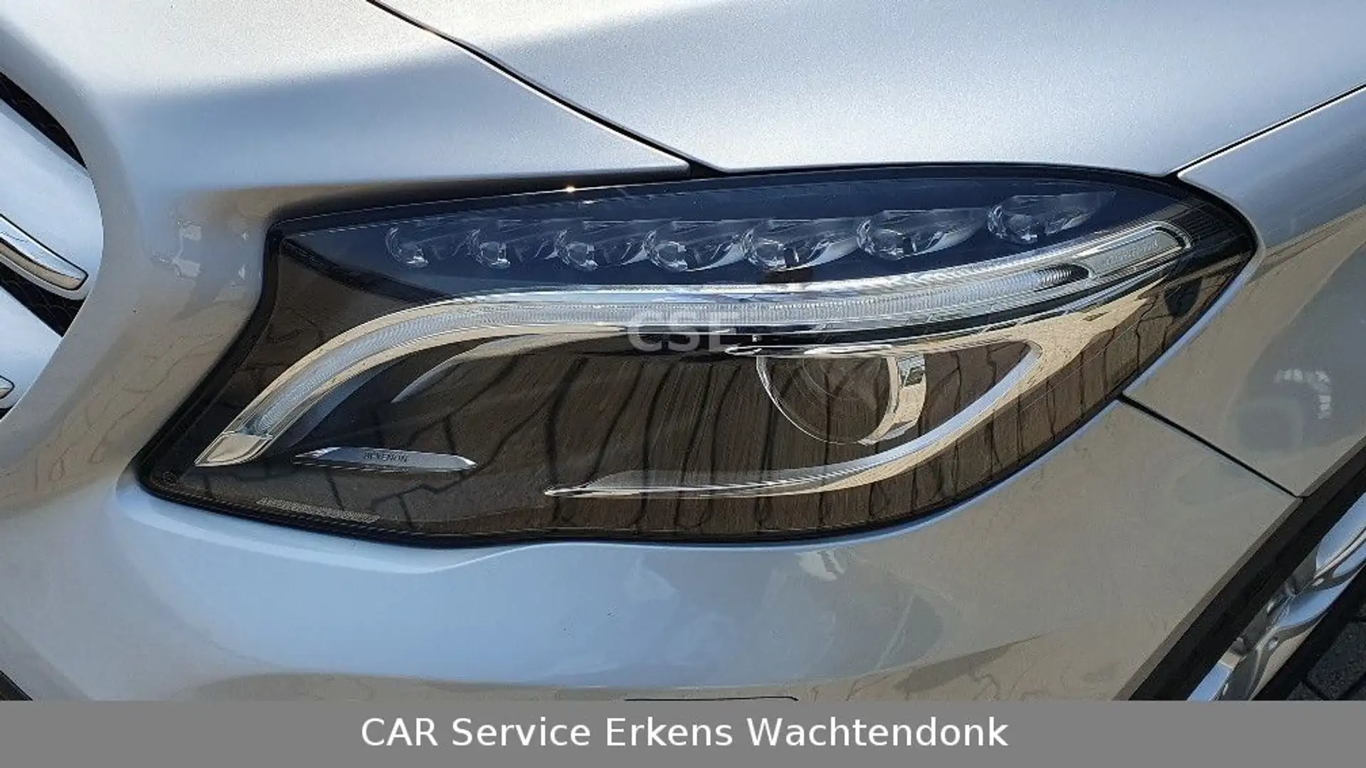 Mercedes-Benz GLA 200 GLA -Klasse GLA 200 Automatik Bi Xenon N Silber - 2