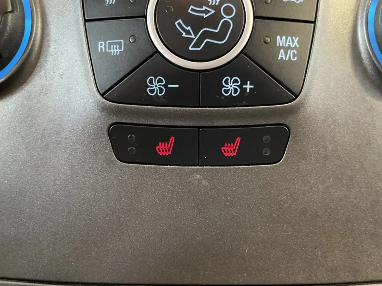 Ford Edge photo Ford Edge