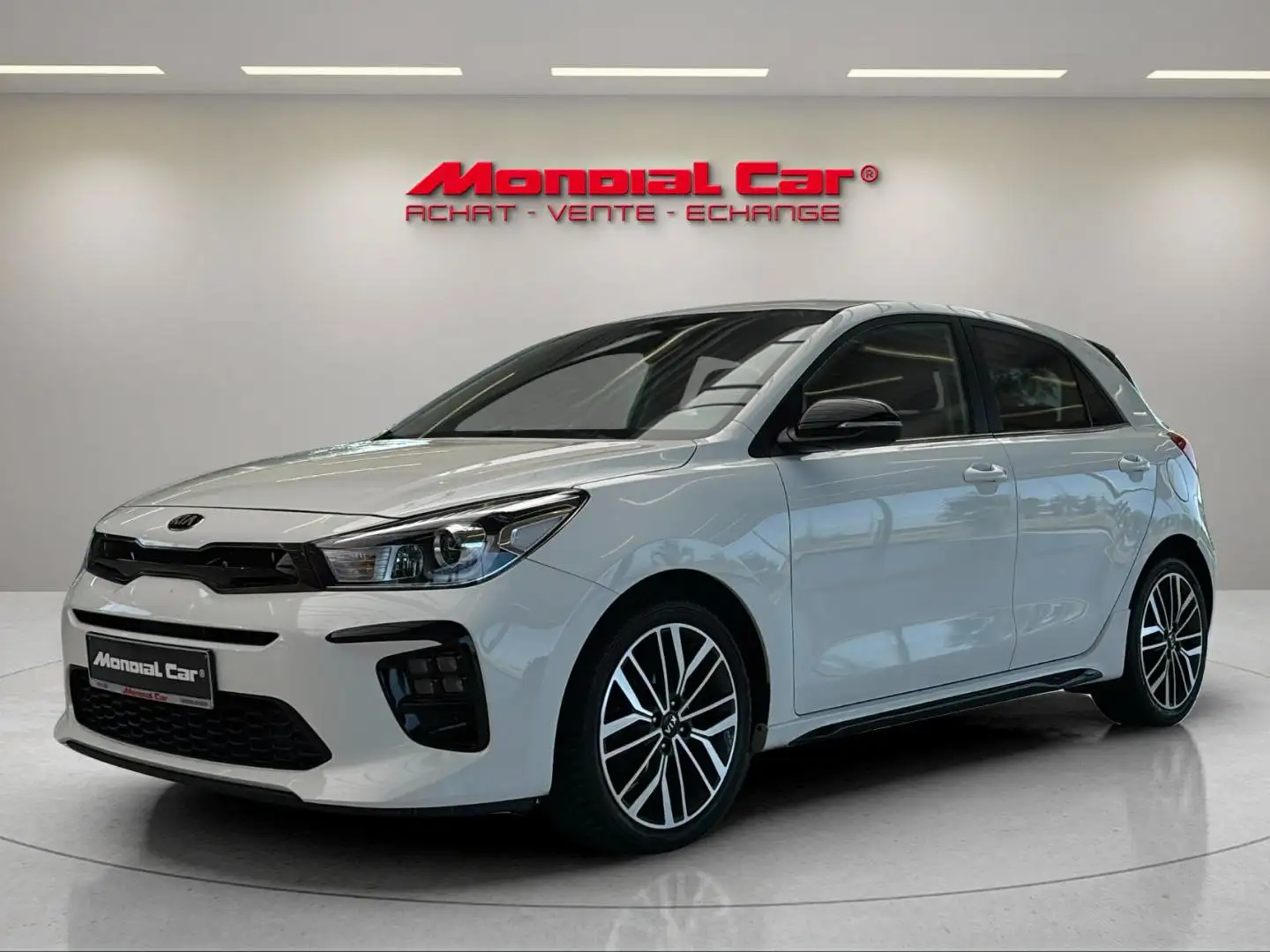 Kia Rio Rio GT-Line *CarPlay *Siege & volant chauffant* Blanc - 1
