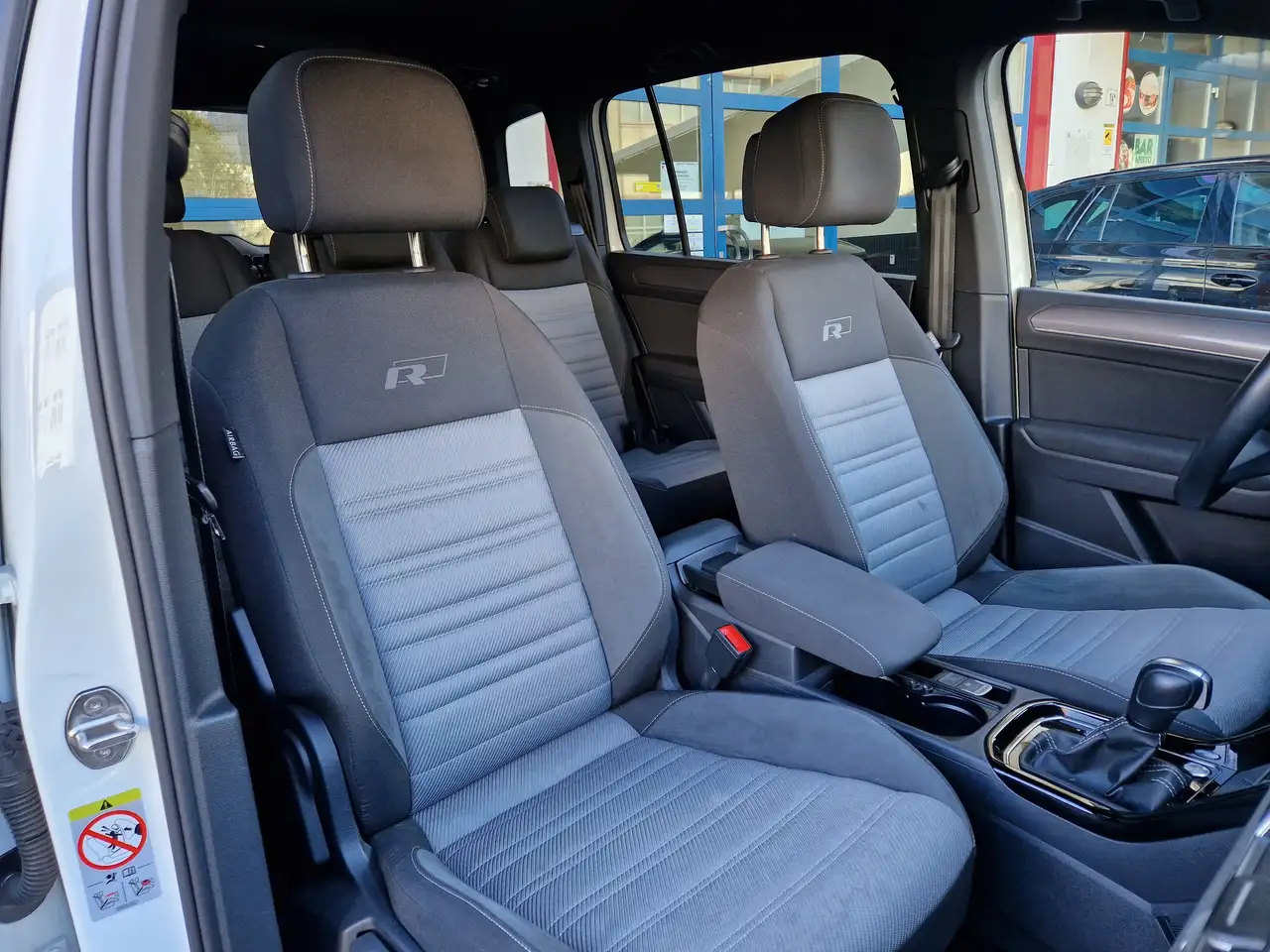 Volkswagen Touran 2.0TDI 150Cv R-Line DSG ACC LED 7Seater 18"VirCock 8