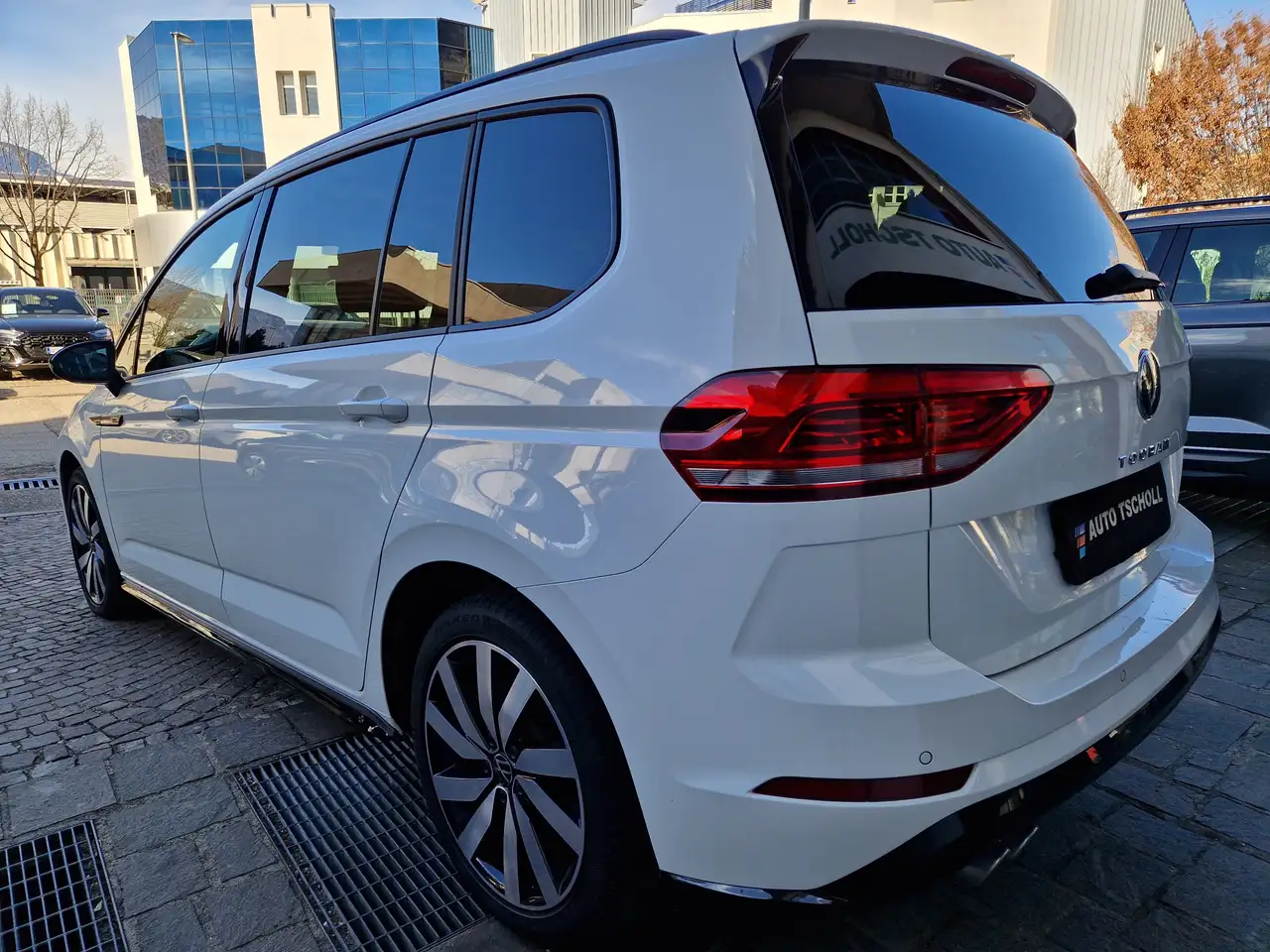 Volkswagen Touran 2.0TDI 150Cv R-Line DSG ACC LED 7Seater 18"VirCock 4