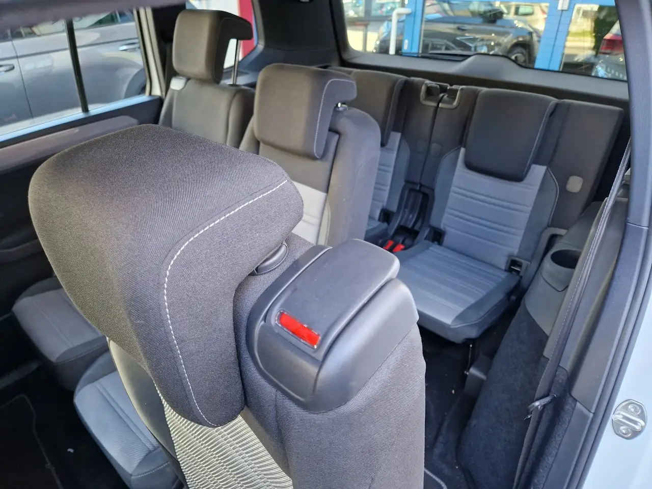Volkswagen Touran 2.0TDI 150Cv R-Line DSG ACC LED 7Seater 18"VirCock 14